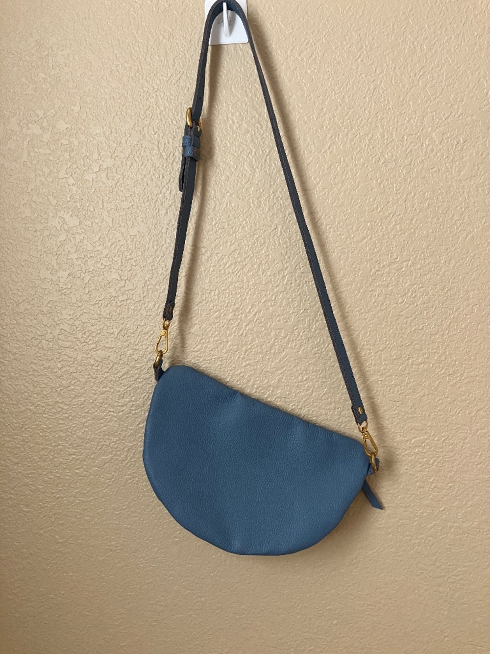 Abby Alley Sling Bag in Blue Leather Crossbody Single Strap - Picture 6 of 6